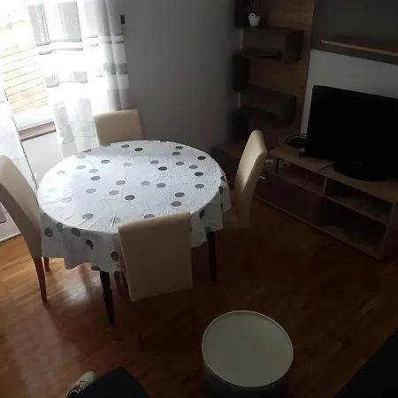 Apartment Jazine *