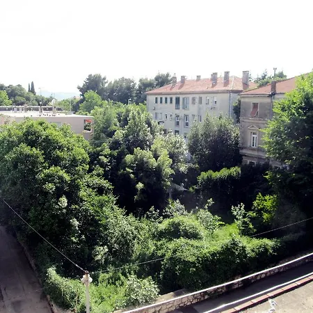 Apartament Jazine